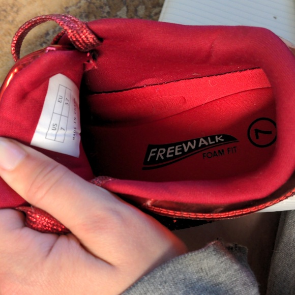 Freewalk red glitter foam fit "ruby slipper" sneakers SH3 - Picture 4 of 4